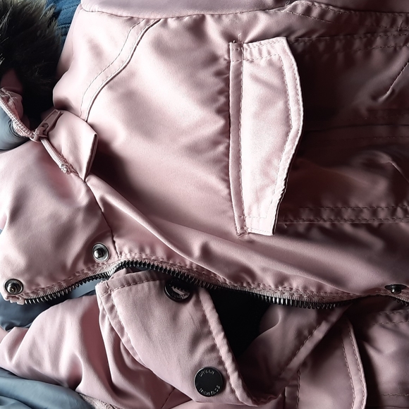 Womens size medium winter jacket - Picture 2 of 3